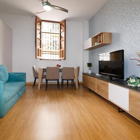 Apartamento Acogedor Y Equipado En El Centro De Sevilla Buitenkant foto